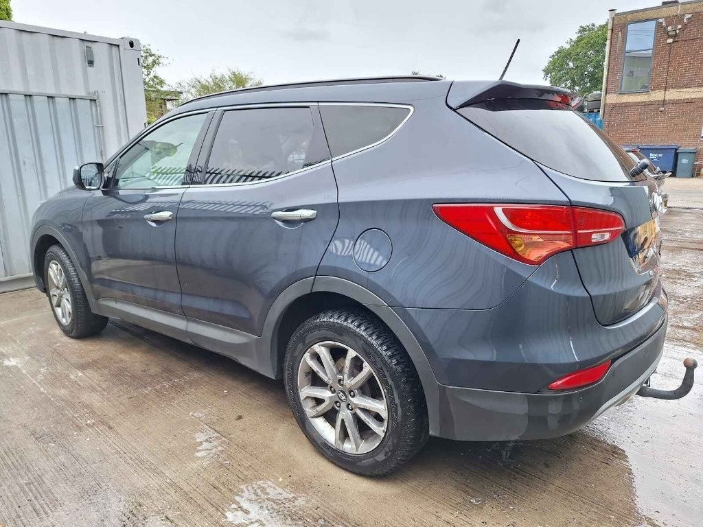 Motor complet fara anexe Hyundai Santa Fe 2013 SUV SANTA FE 12 2.2 DOH