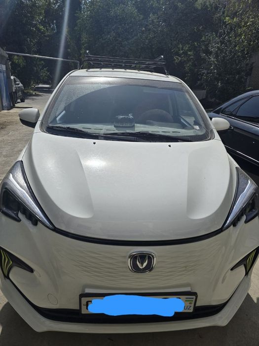 Changan BenBen E-star
