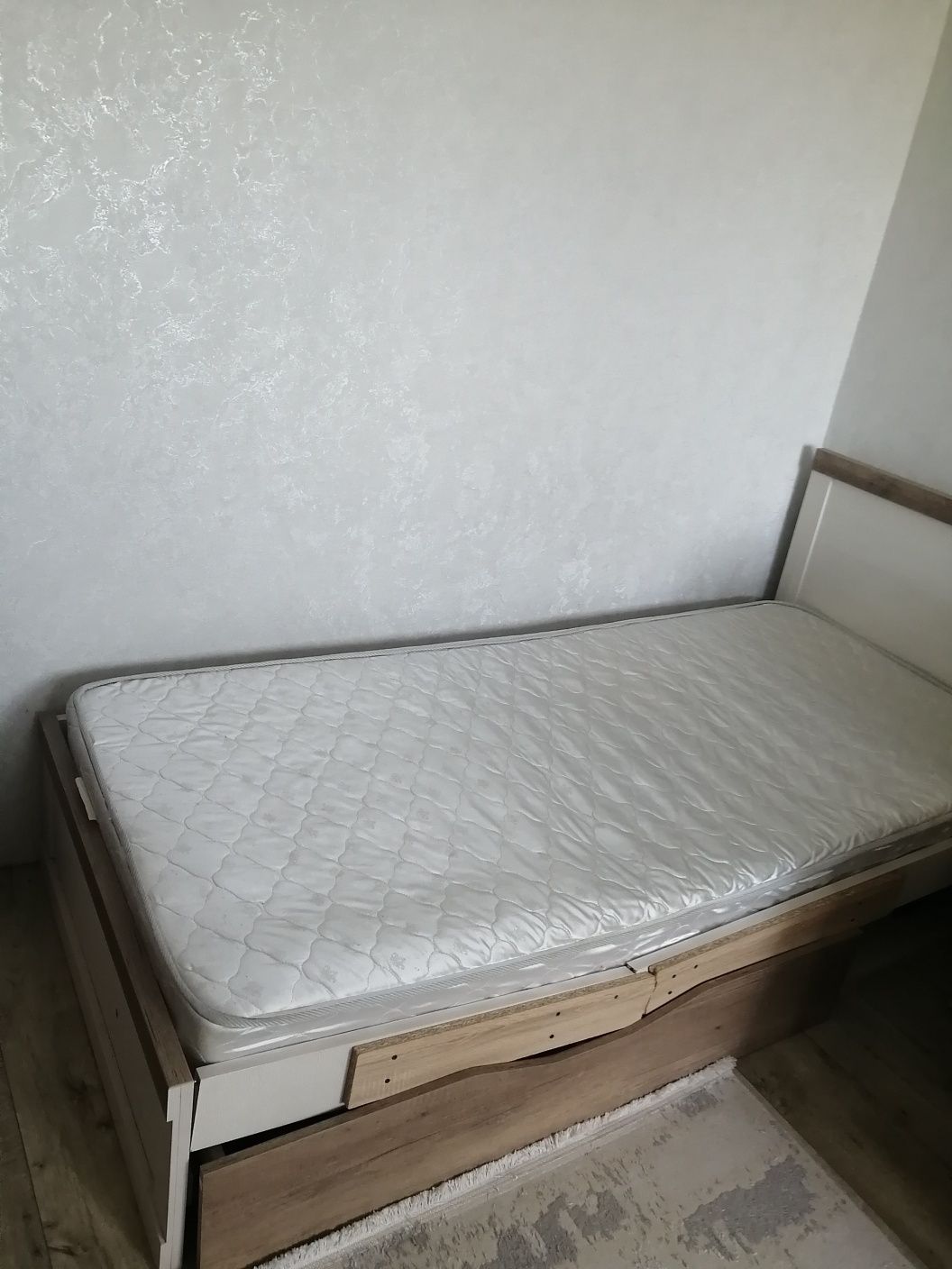 Кровать для спальни 1.5 ка