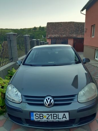 Vând VW Golf V - benzina