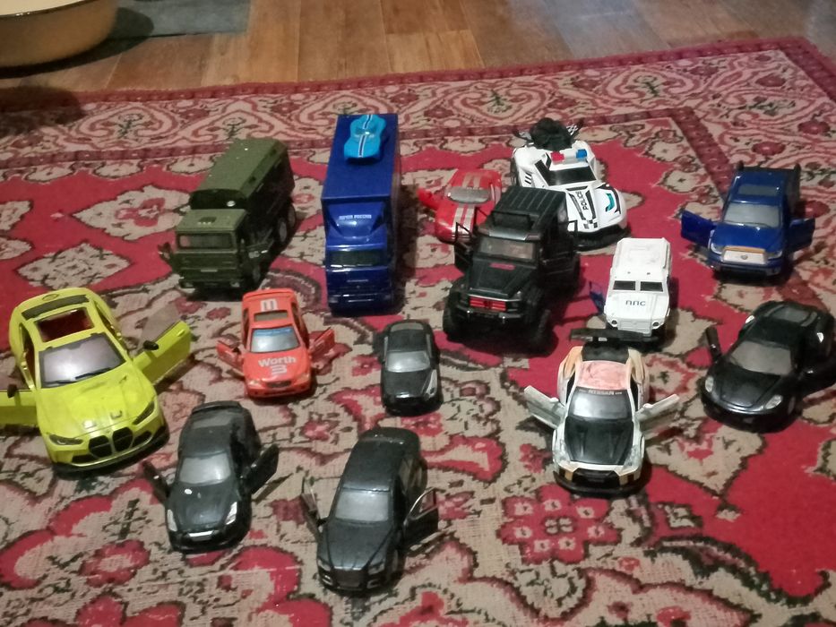 Железные машинки