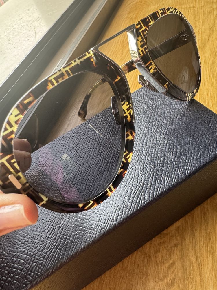 Ochelari de soare fendi nu gucci