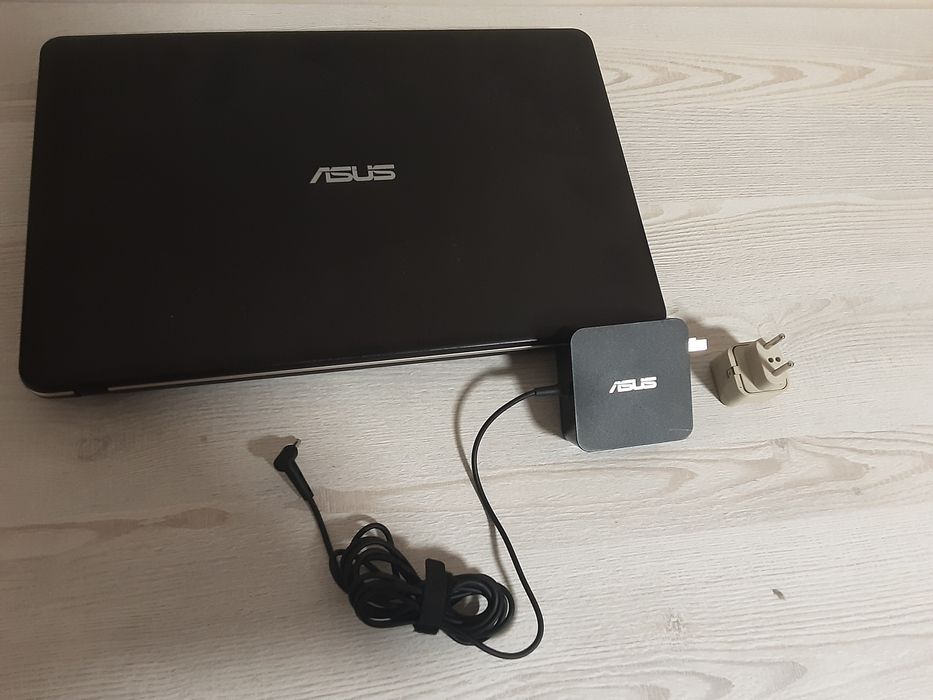 Ноутбук ASUS 15,6"