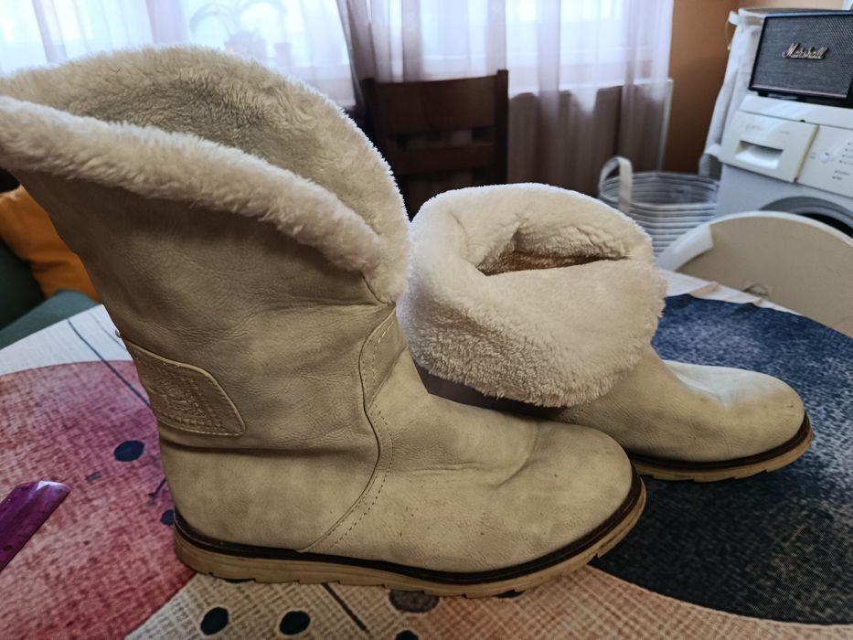 Топли зимни ботуши