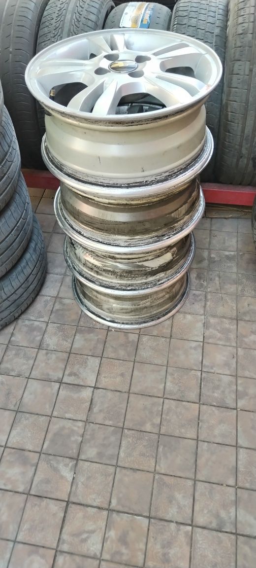 Deska Nexia 3    15 razmer yaxshi holatda. Balansirofka bepul