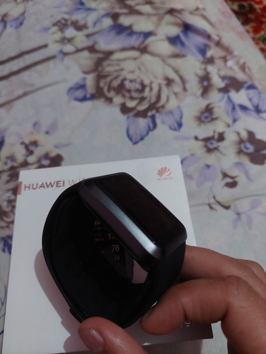 Смарт часы Huawei Watch D