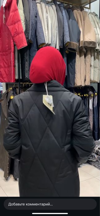 Kurtka sotiladi yengi 50 razmer