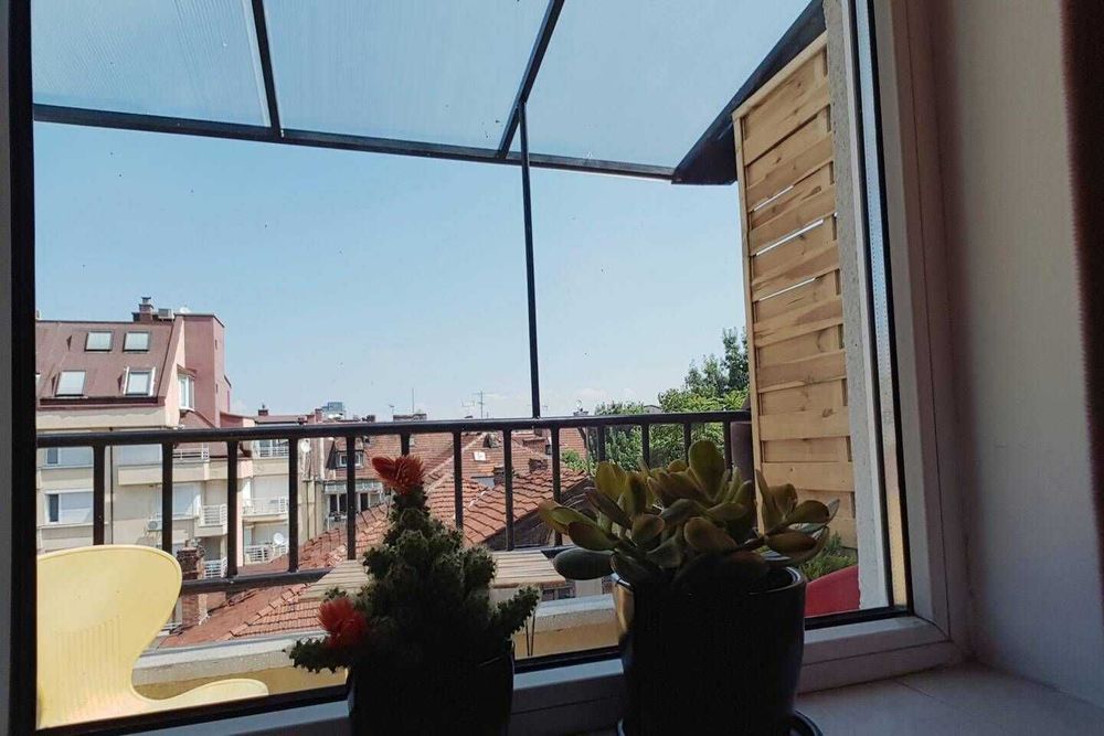 Дава се под наем Едностаен апартамент в София, Център - 40 кв.м за 600 € - Снимка #2