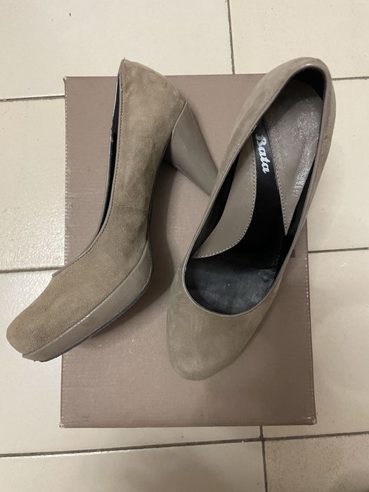 Кожени обувки на висок ток