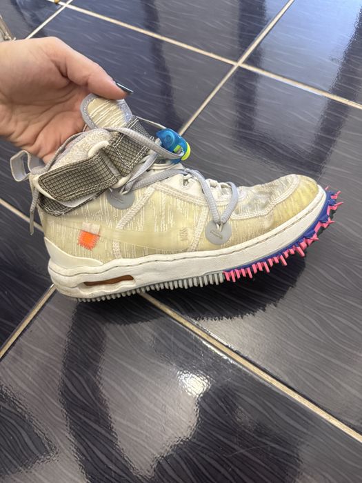 Adidasi off white