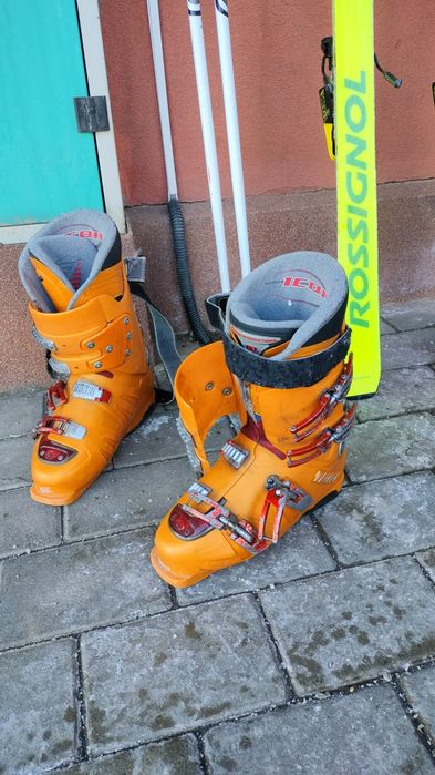 Schiuri, clapari, bete, echipament ski complet