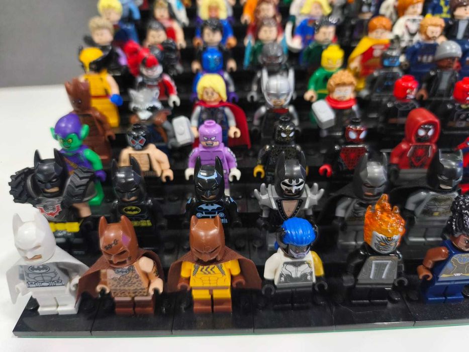 LEGO мини фигурки