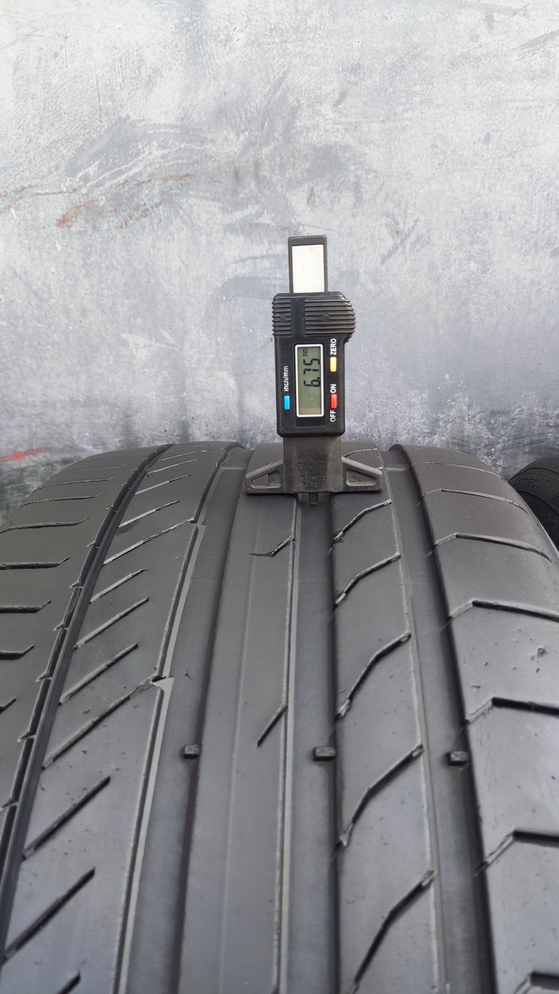 2бр. летни гуми 265/30/20 Continental Premium Contact 5
dot22
6.7mm
До