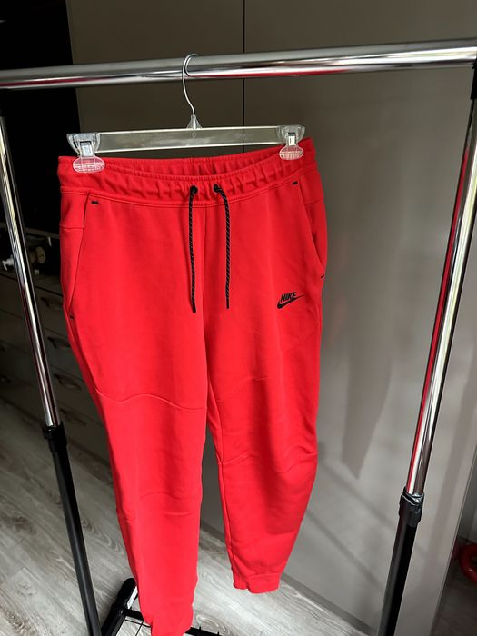 Nike Tech Fleece Red and Blue