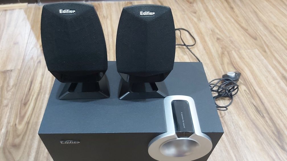 Edifier sabufer kolonka m1335f sotiladi. Сабвуфер колонки с радио