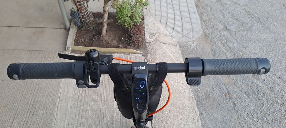 Електрическа тротинетка Ninebot segway F2 pro