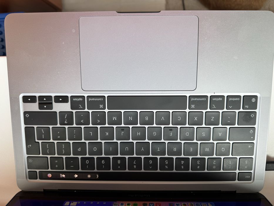 Apple MacBook Pro — миниатюра 3