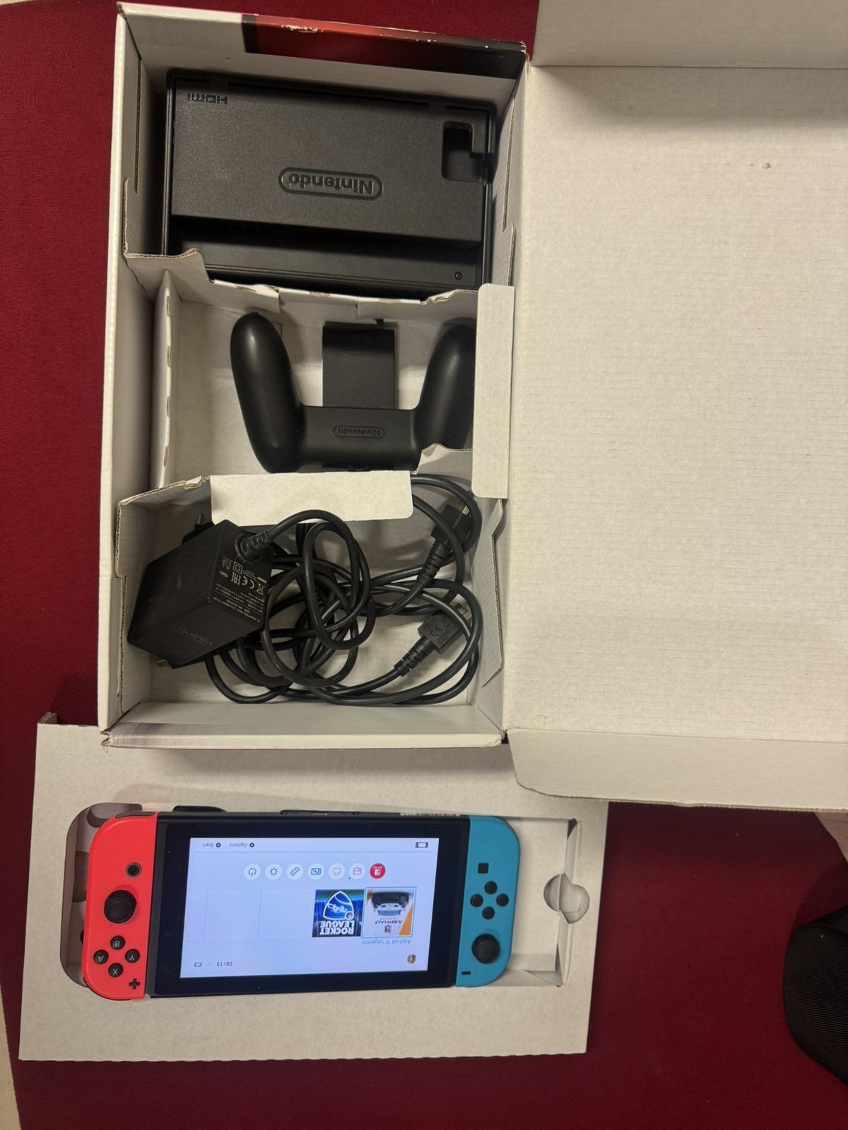 конзола nintendo switch (Neon Blue/ Red Joy - Con)