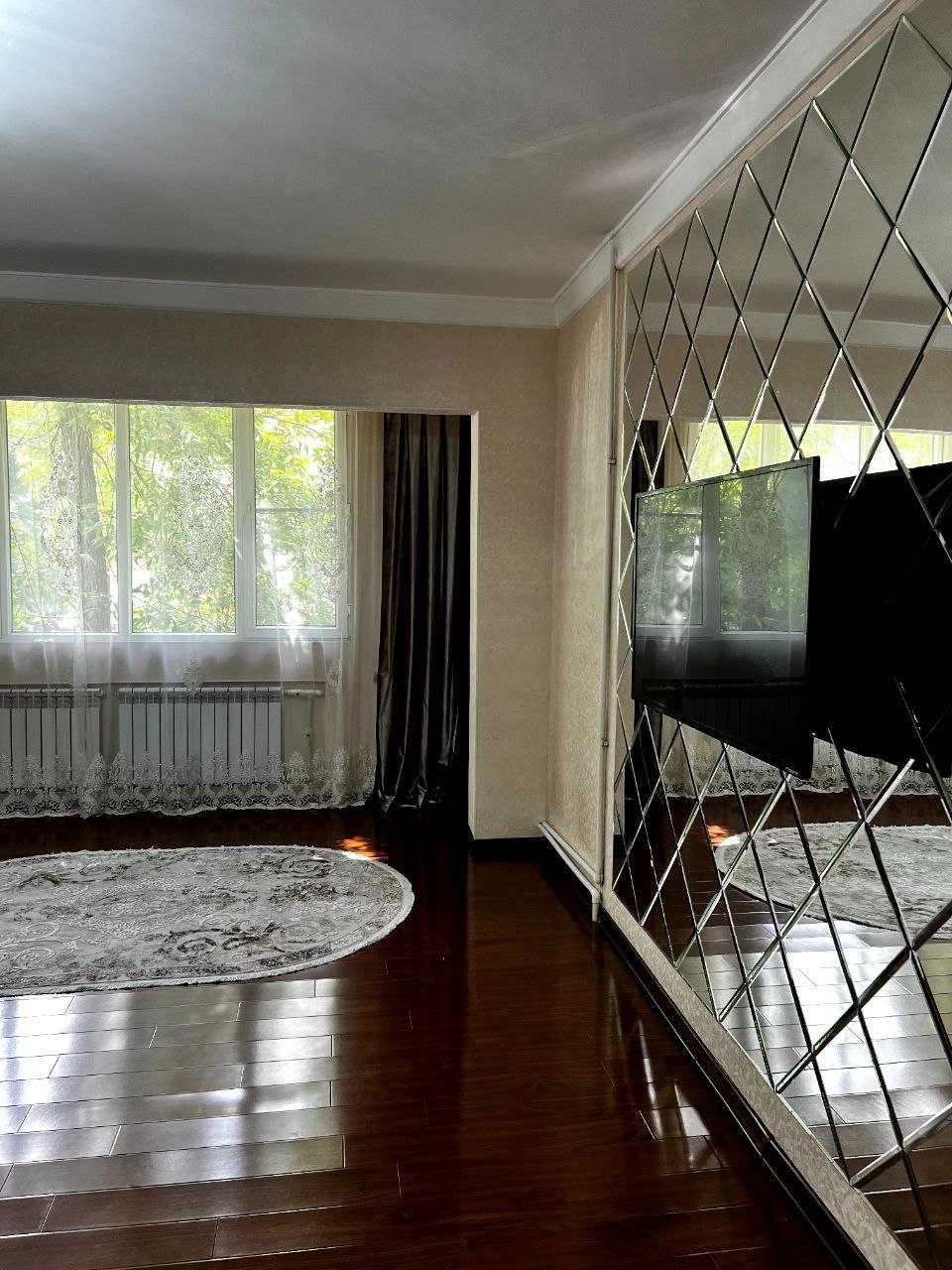 Срочно сдаётся квартира на Ойбек метро 2х комнатная 650$