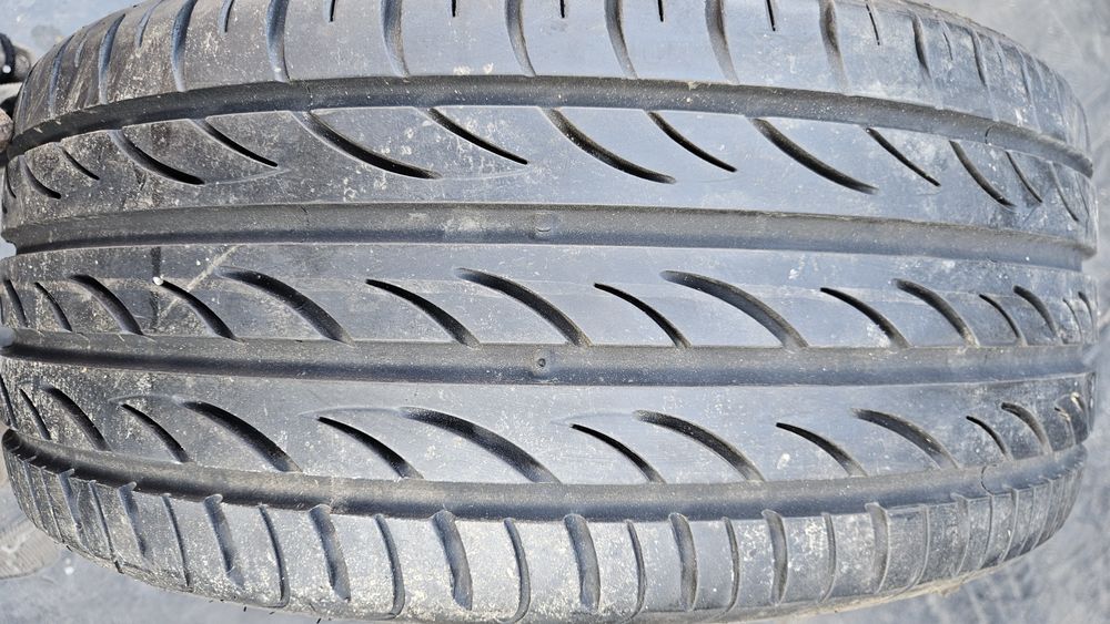 2бр гуми 235 40 18 пирели