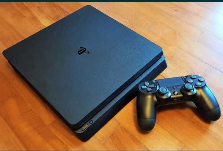 Playstation 4 slim