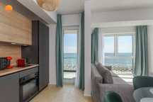 Cazare Azzurro Beachfront vedere la mare - Mamaia Sat - ByChoice