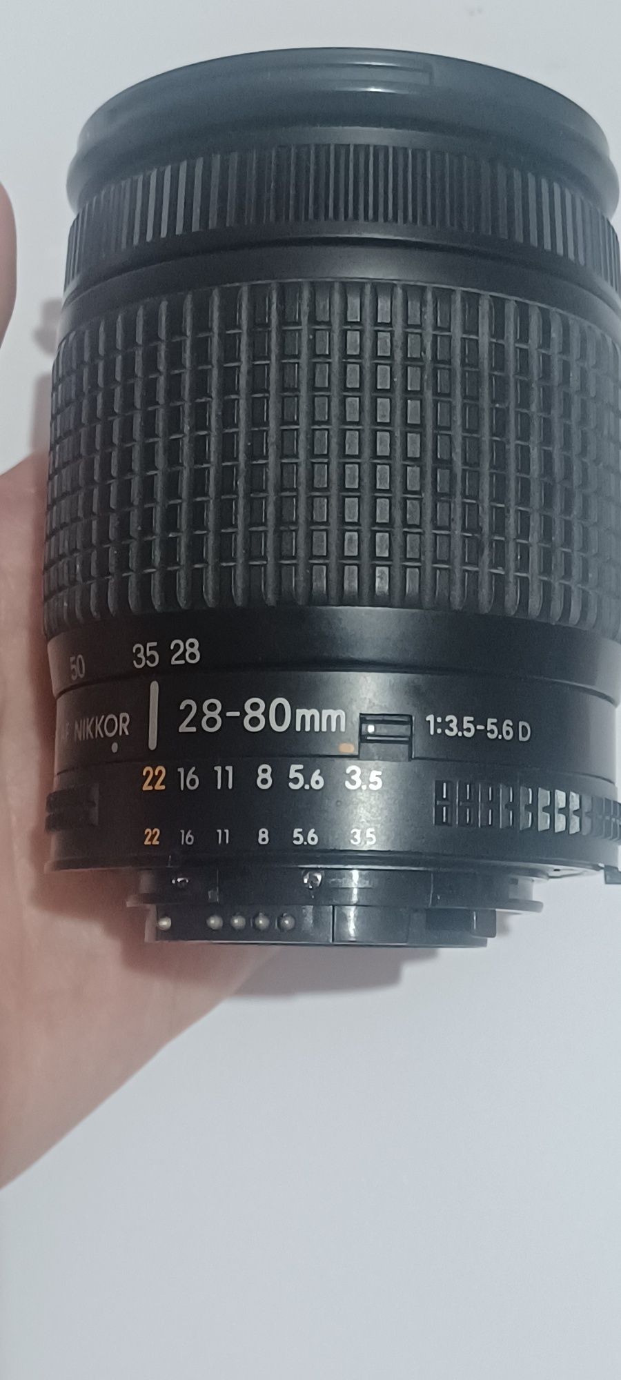 Yangi Nikon AF obektiv( Yaponiya)