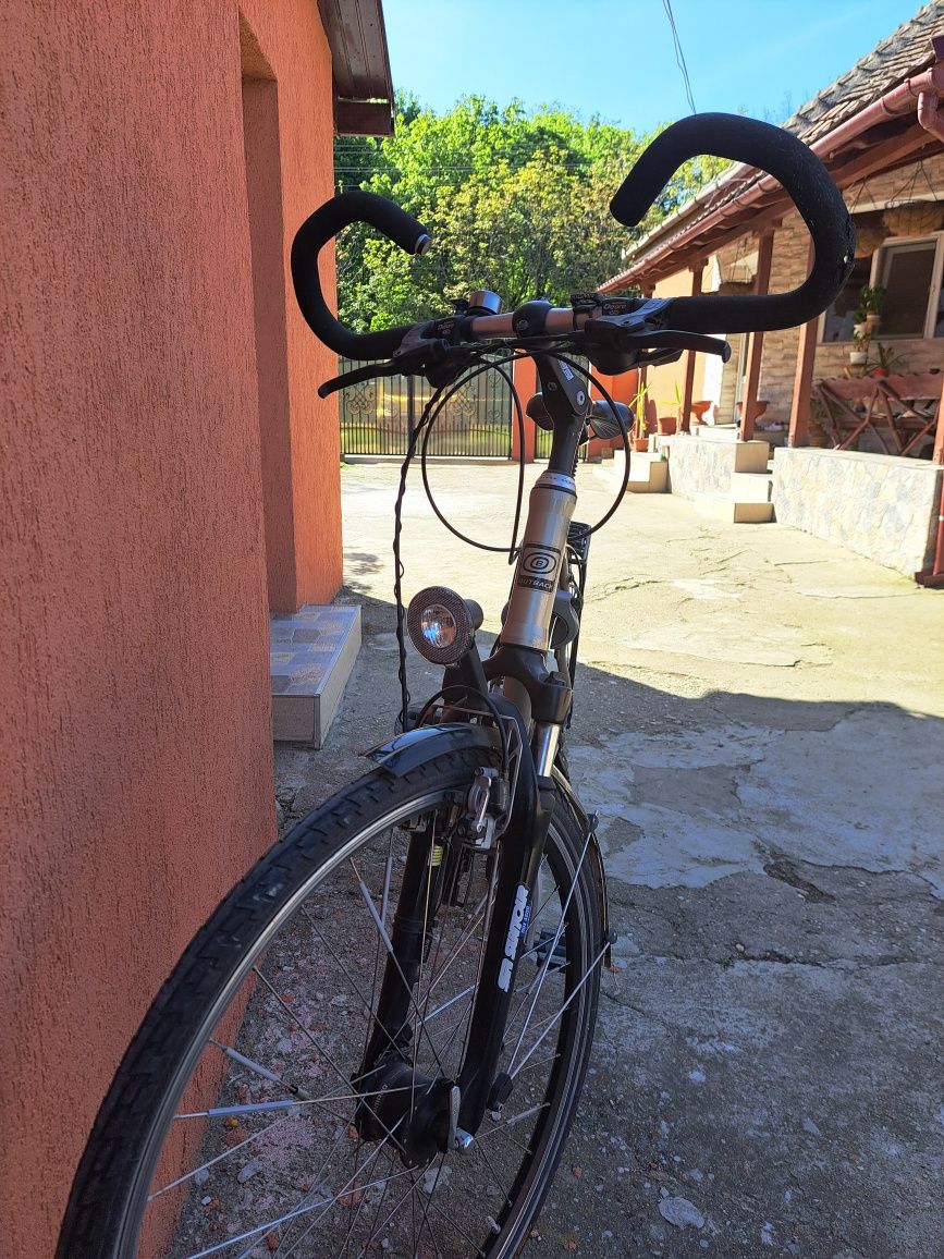 Vînd bicicletă  Trekking Outback 27 viteze