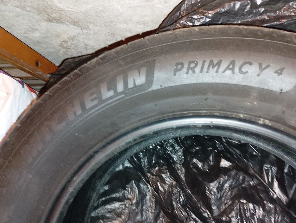 Автомобилни гуми-225/65 R17