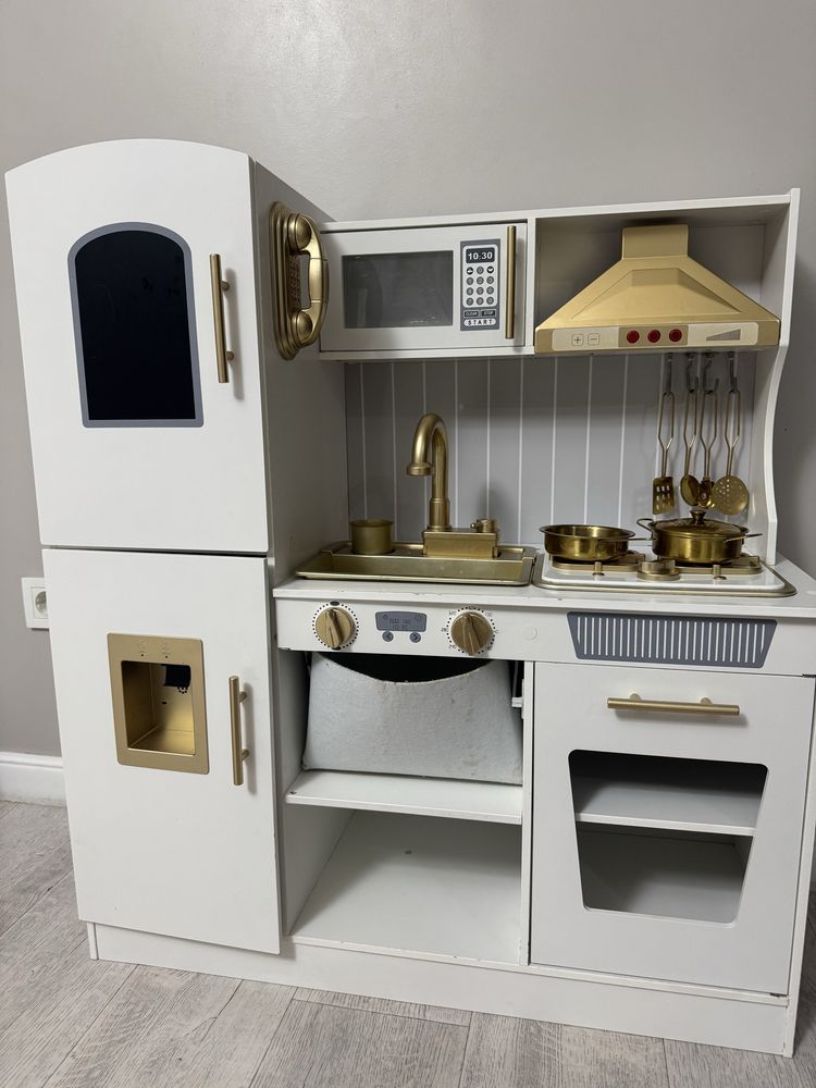 Продам детскую кухню