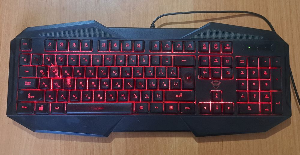 Продам клавиатуру