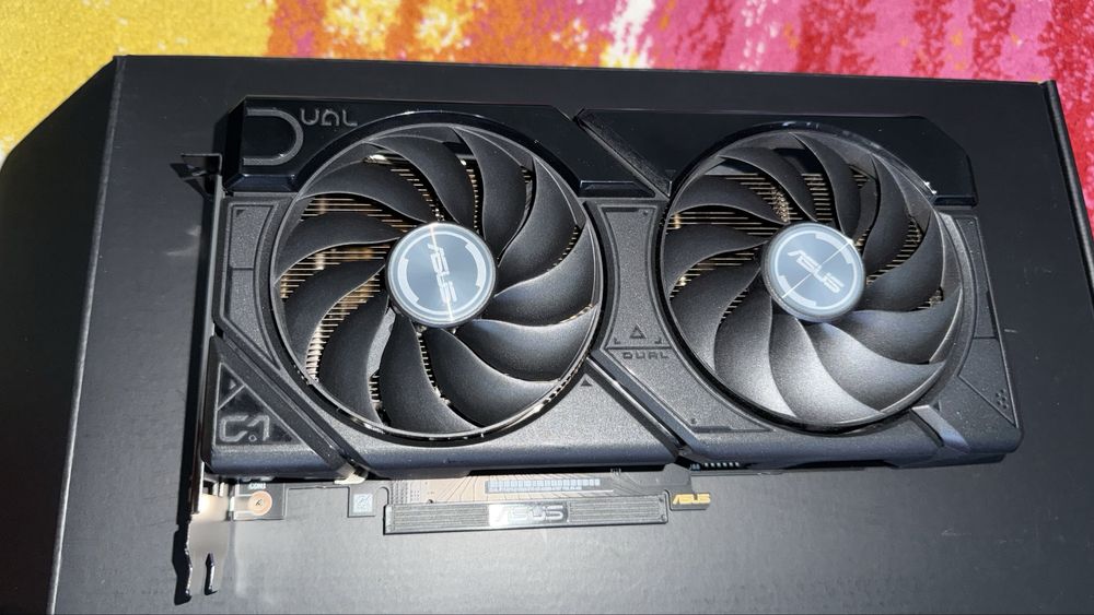 Placa video Asus 4070 RTX Dual OC Edition