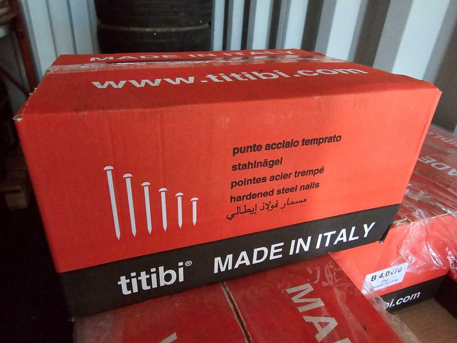 Cuie negre beton, cuie dulgher