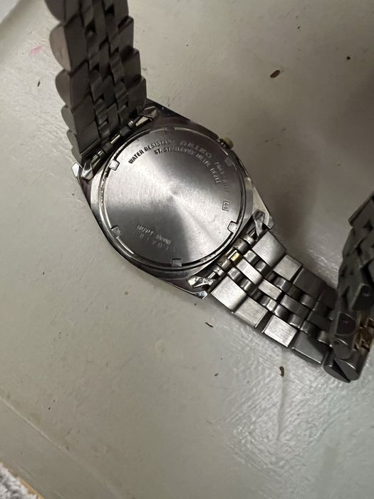 Продавам 4 ретро часовника