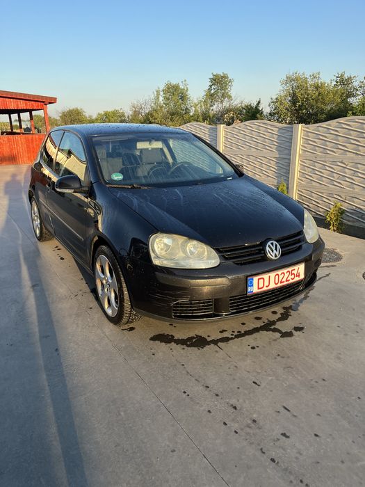 Vând wolkswagen/golf 5