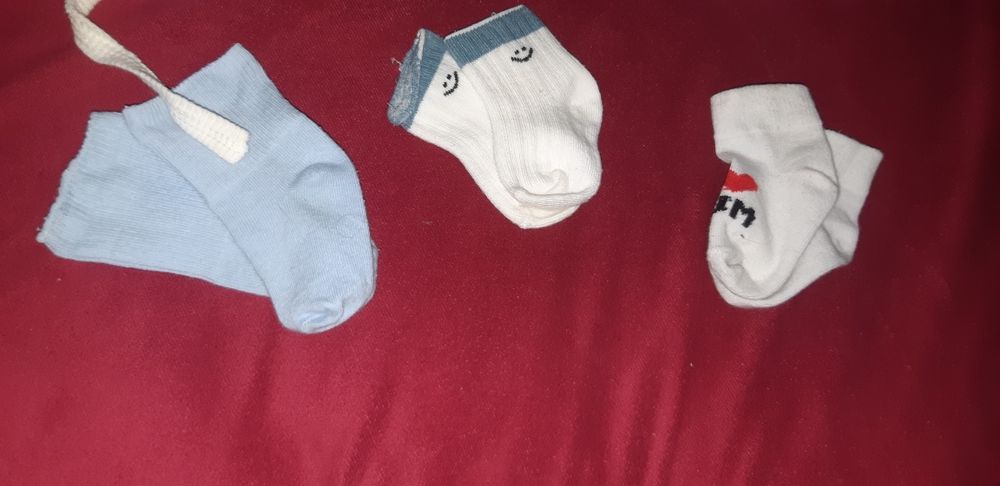 носки и шапка для новорождёных