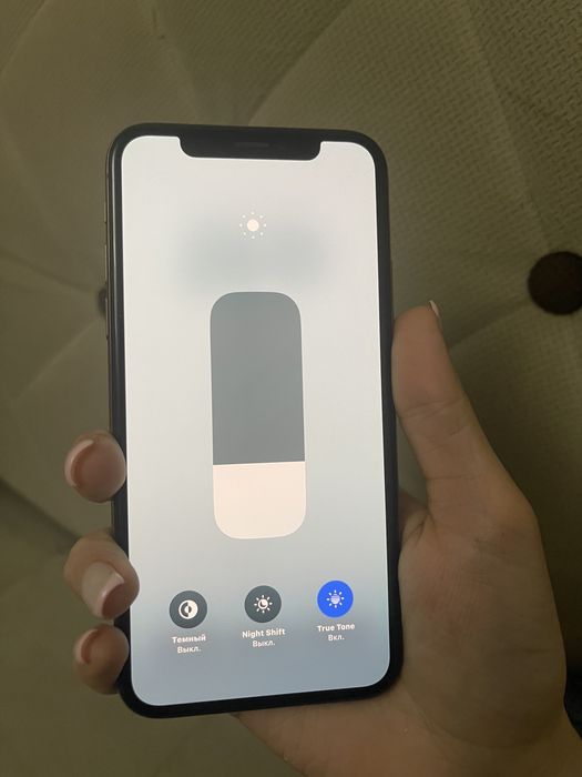 Iphone xs 64 gold SROCHNO SOTILADI