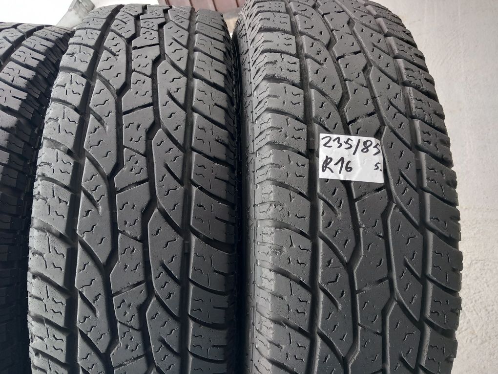 Maxxis 235 85 r16 vara