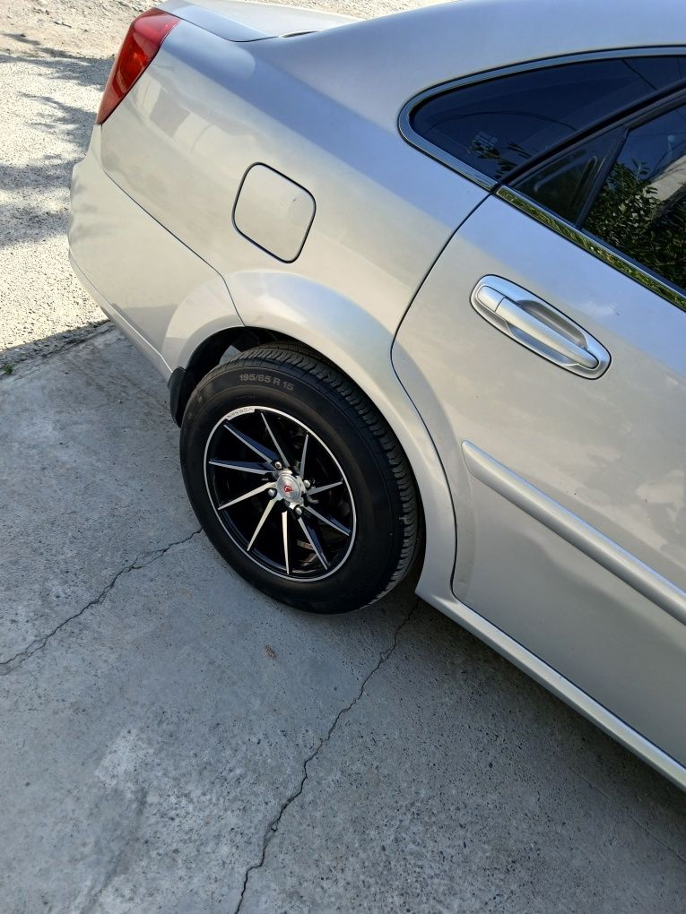 Vossen r 15 shirokiligi j7 idyal sastayanida unversal diska 8 teshikli