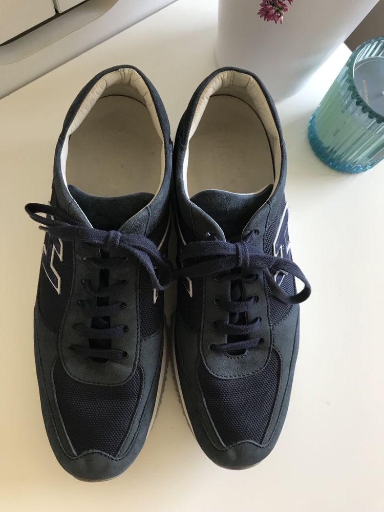 Сникърси HOGAN……
