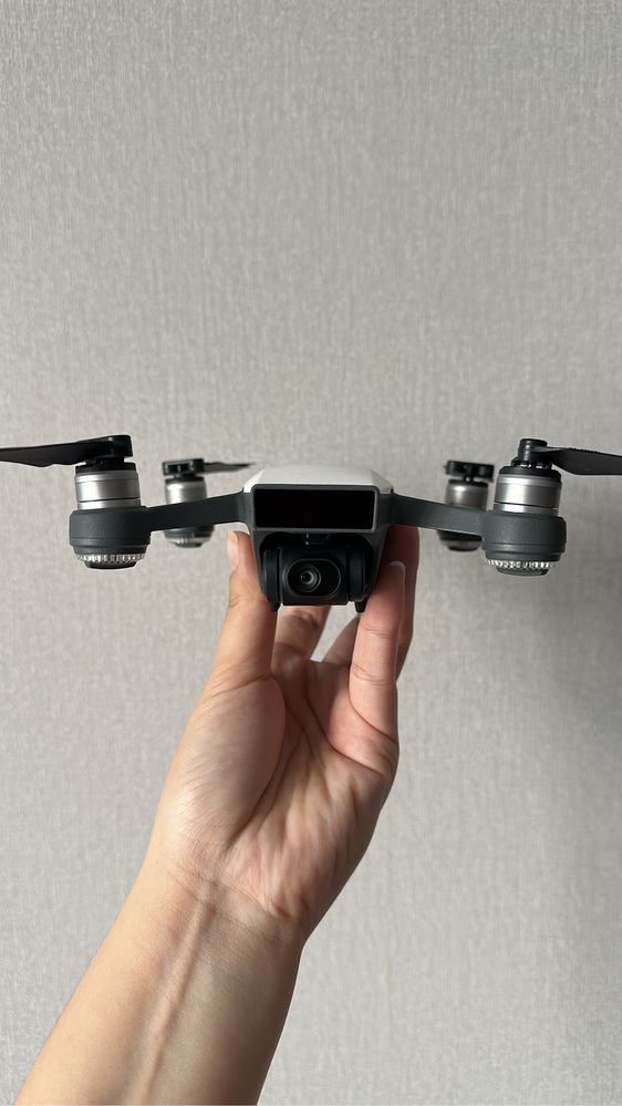 Продам Дрон DJI Spark