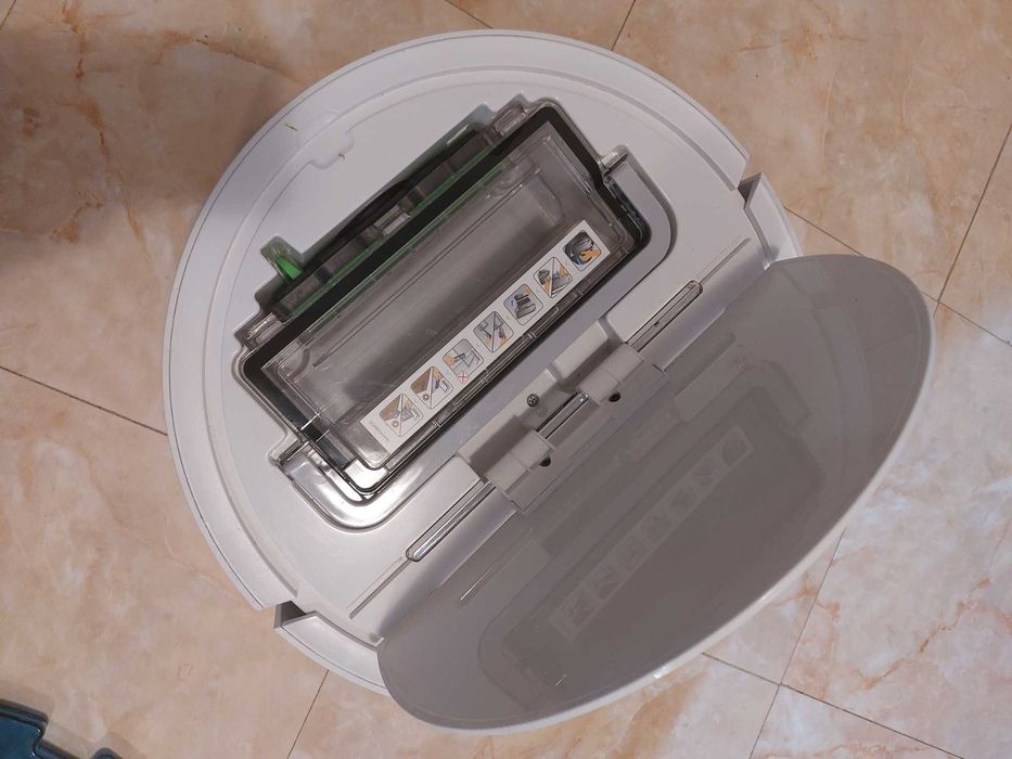 Aspirator Rowenta Explorer serie 80 cu funcție de aspirare și spălare