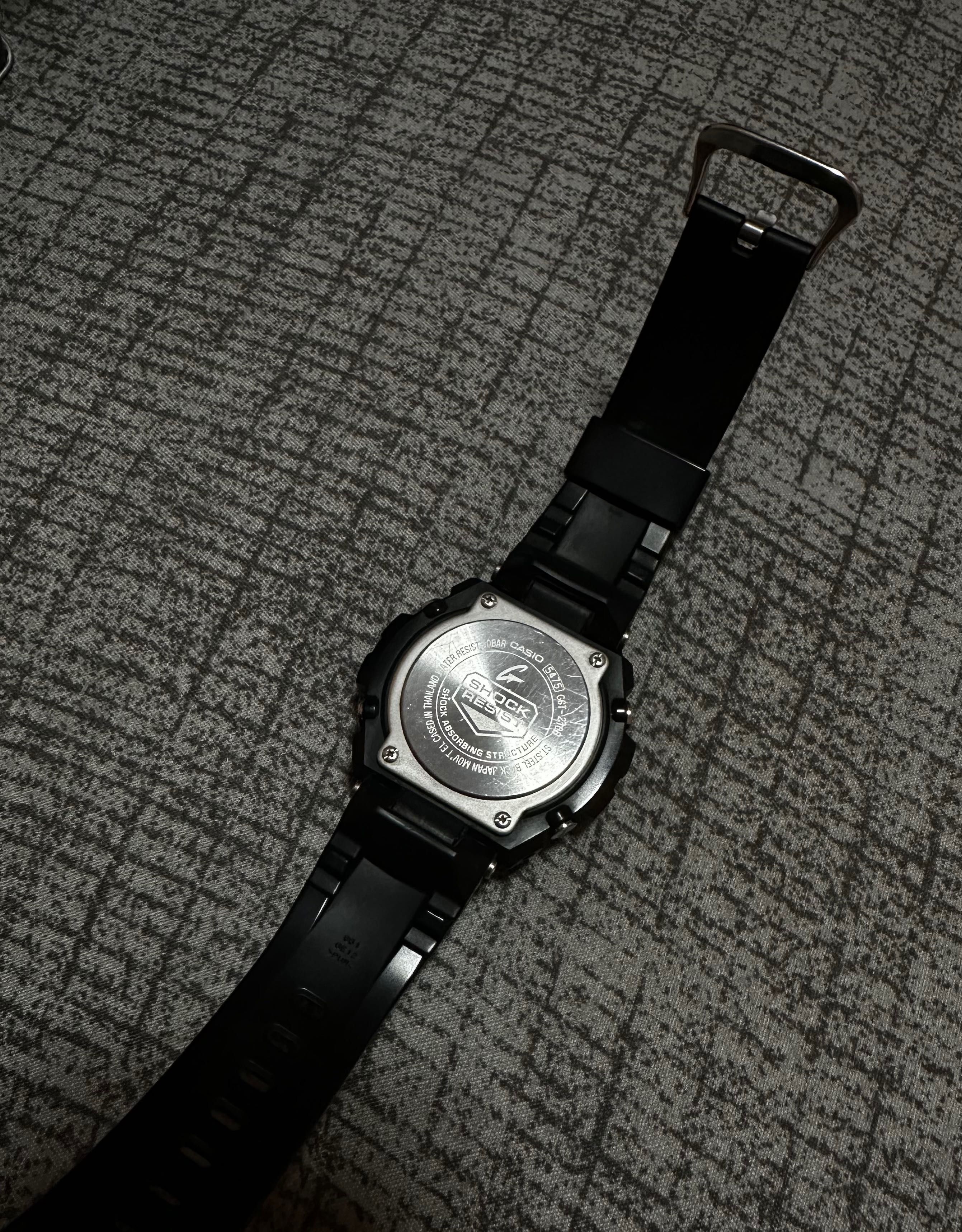 Часовник Casio G-Shock G-Steel GST-210B-4AER  (лимитирана серия)