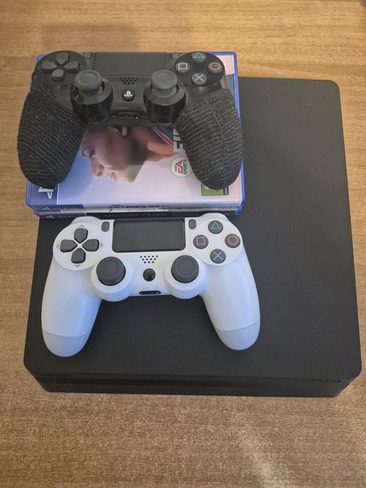 Vand Ps4 Slim 1 TB+ 10 Jocuri