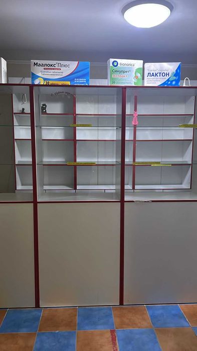 Аптечная мебель белая