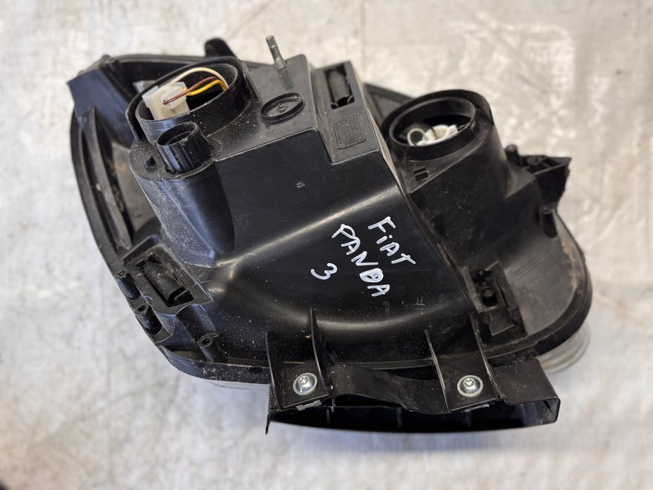 Десен фар за Fiat Panda 3
