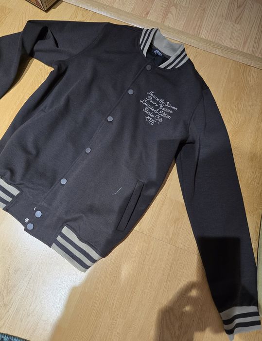 Vand greaca pentru bărbați