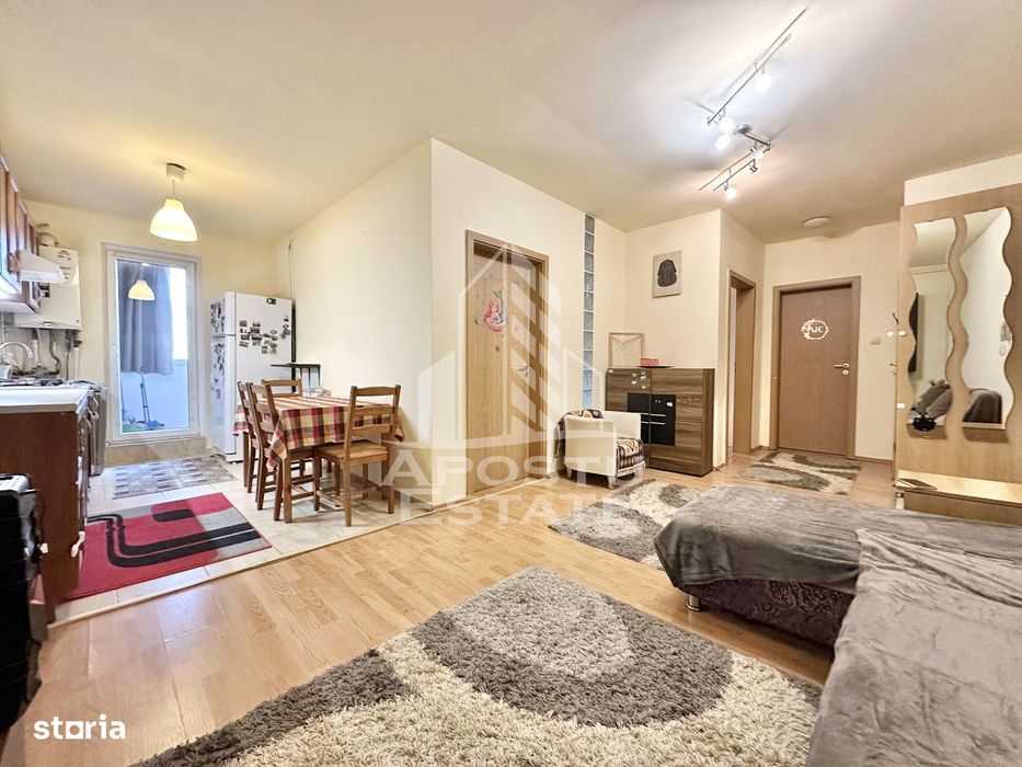 Apartament cu 3 camere, debara si terasa inchisa de 12 mp in Giroc.