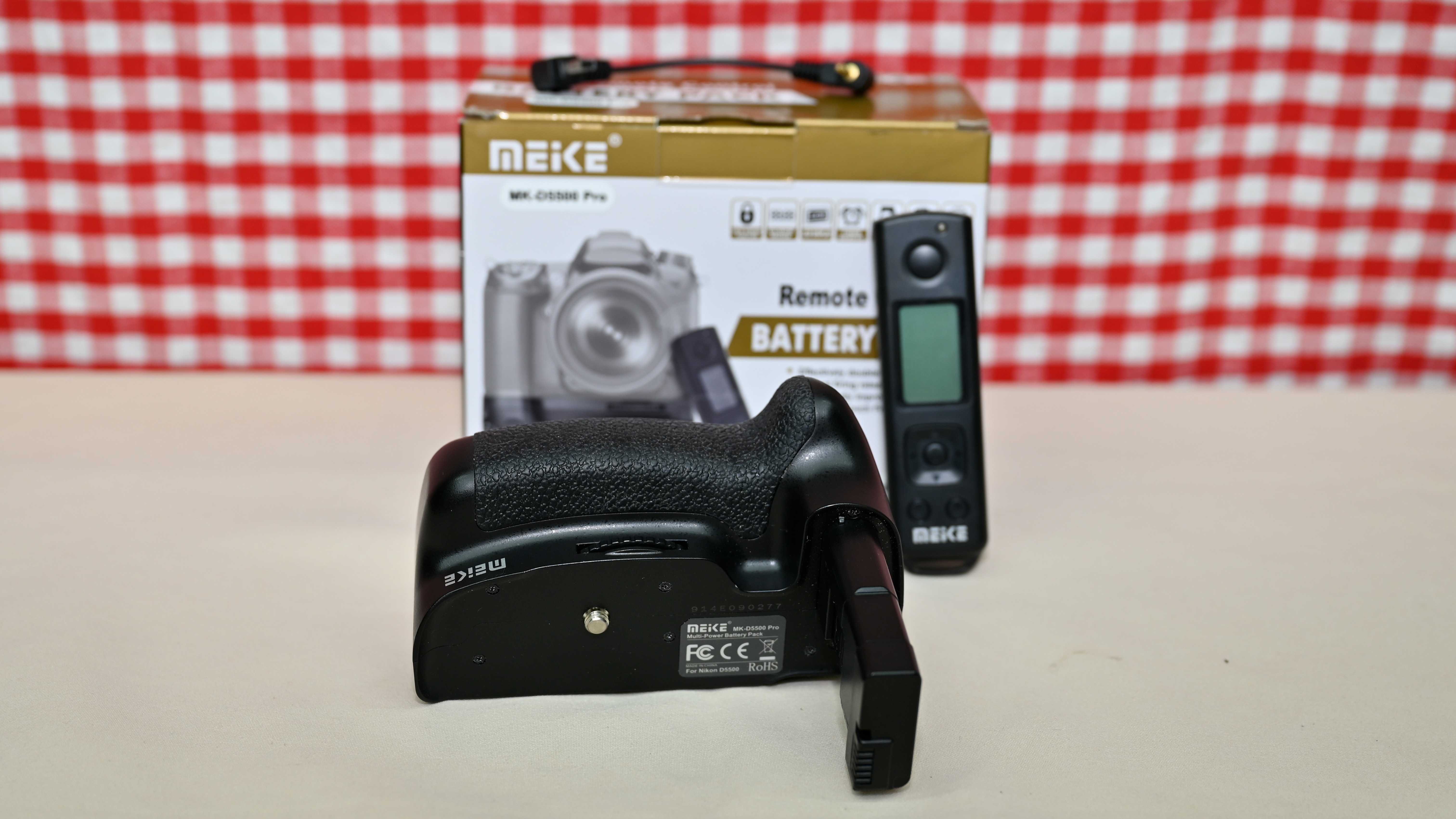 Grip pt Nikon, MeiKe MK-D5500 Pro + Telecomanda Wireless