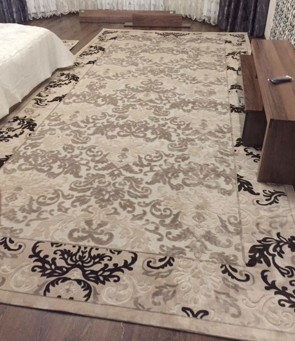 Продам ковер 3*5 (в подарок прикроватные коврики)